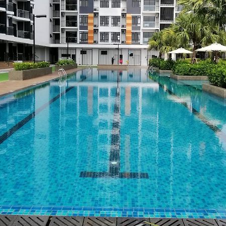 Timurbay Seafront Residence By Hardinahomes Kuantan Buitenkant foto