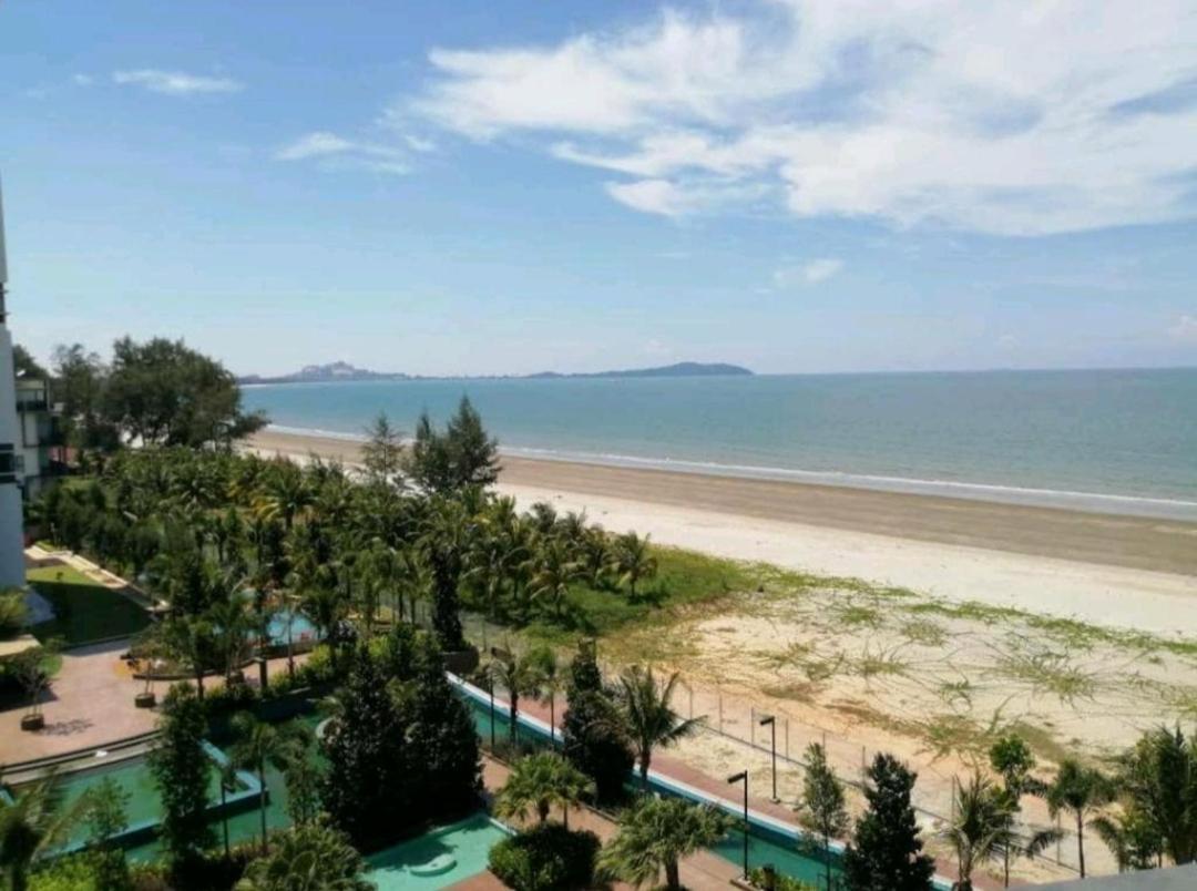 Timurbay Seafront Residence By Hardinahomes Kuantan Buitenkant foto