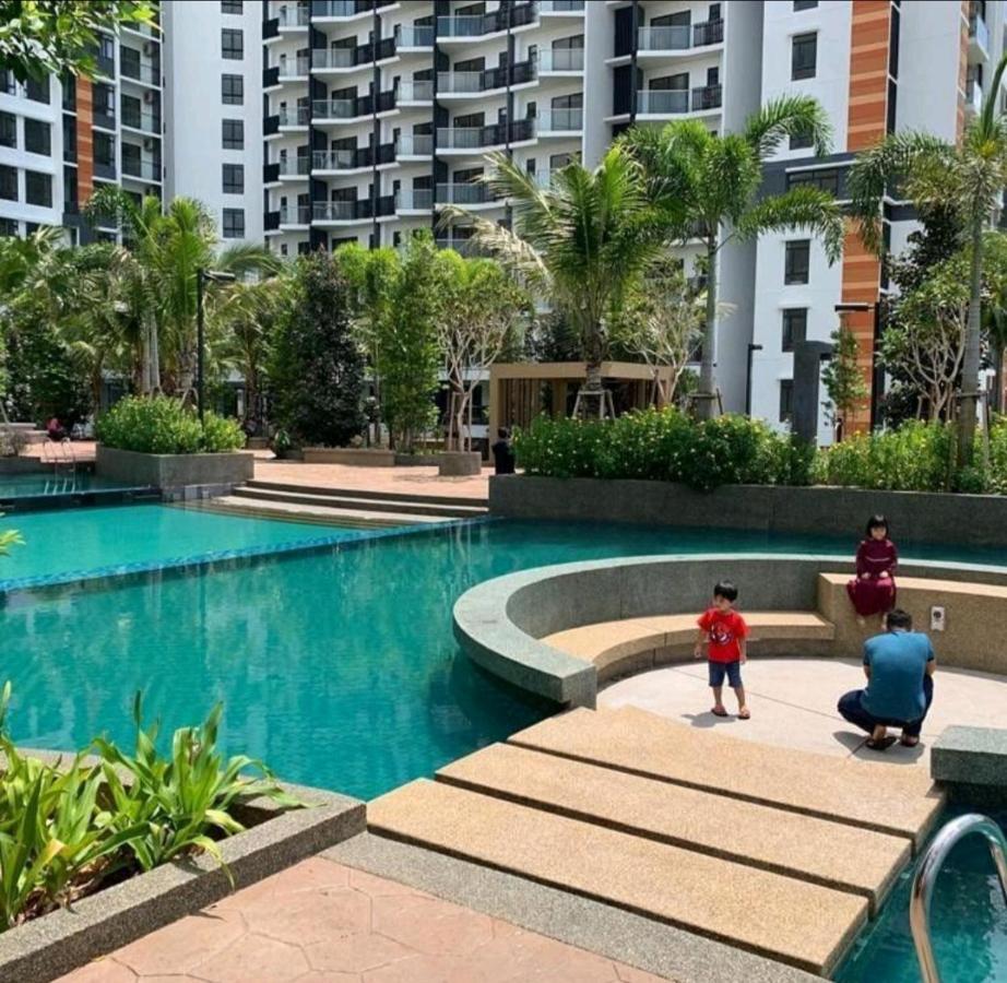 Timurbay Seafront Residence By Hardinahomes Kuantan Buitenkant foto